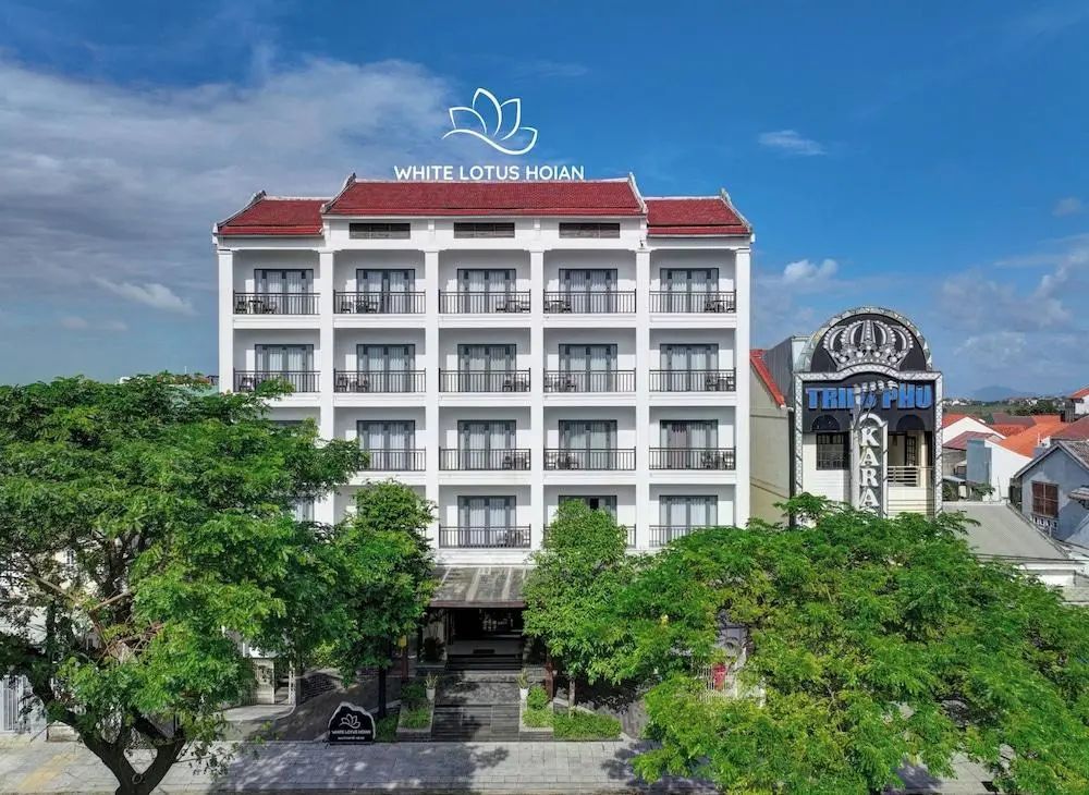 White Lotus Hotel Hoian - Front of property - 2