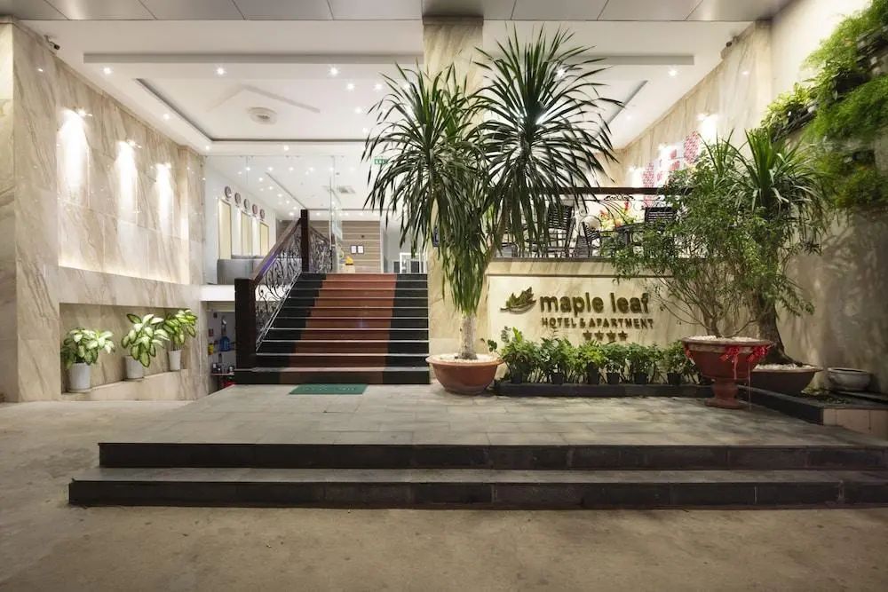 Maple Leaf Hotel & Apartment - Front of property - 2