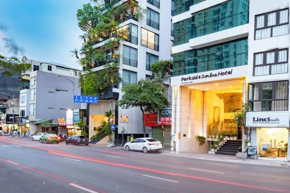 Parkside Sunline Hotel - Front of property - 2