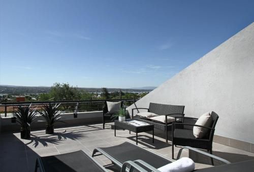 Pinares Panorama Suites, Spa & Convention Center - Balcony/terrace - 4