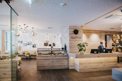 Hotel Schwarzer Bar - Restaurant - 2