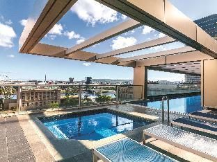 Oaks Brisbane Casino Tower Suites - Swimming pool - 3