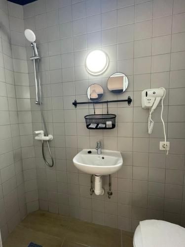 Hotel HEB photo 4