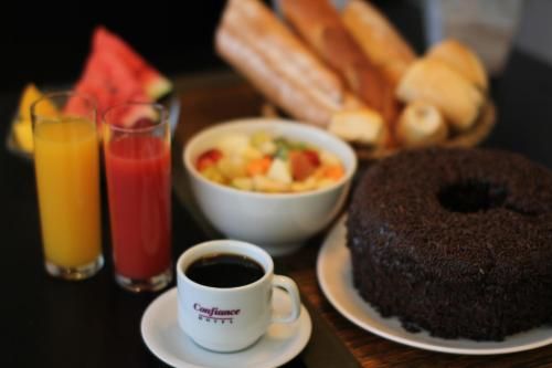 Hotel Confiance Prime Batel - Food and beverages - 2
