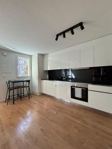 Private & Shared Stays in Lausanne photo 2