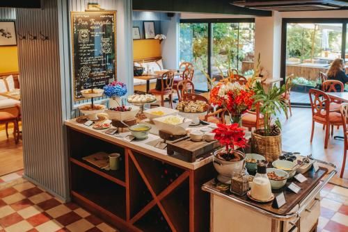 Hotel Puerta del Sur - Food and beverages - 1