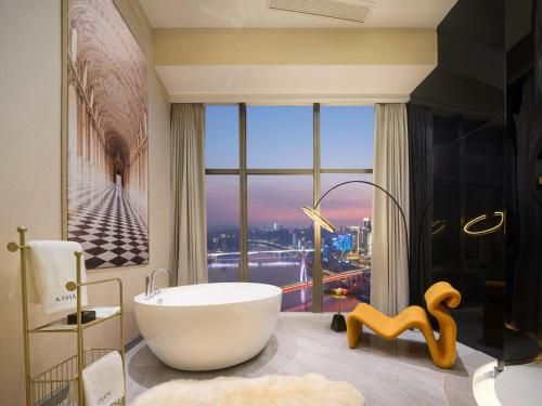 Chongqing Tianlai Yunyun High-altitude River View Hotel (Jiefangbei Raffles City Branch) photo 3