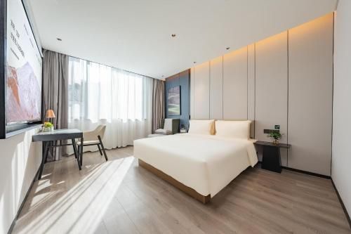 Atour Hotel Guangzhou Pazhou Convention and Exhibition Center Information Port photo 3