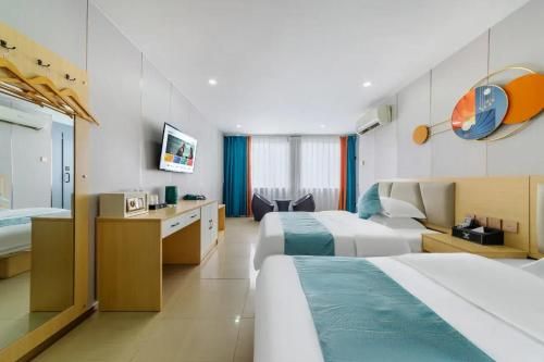 Wanja Hotel is conveniently located near Metro Line 7's Zhongcun Station, Chimelong Tourist Resort, photo 5