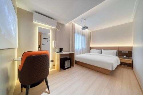 The Screen Hotel Hangzhou East St ation-Zhanongkou Metro main photo