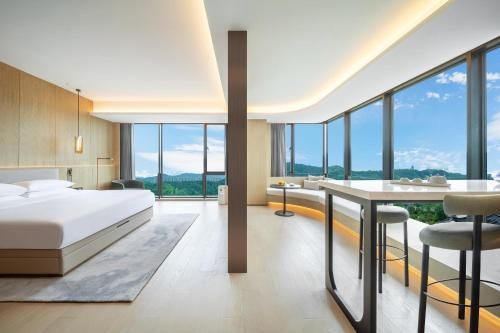 New Century Grand Hotel Hangzhou Xianghu Baoyi Resort main photo