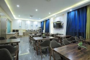 Starway Hotel Urumqi Institute Of Political Science And Law photo 4