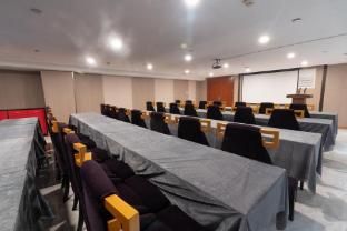 Orange Hotel Xi'an World Expo Eurasia International main photo