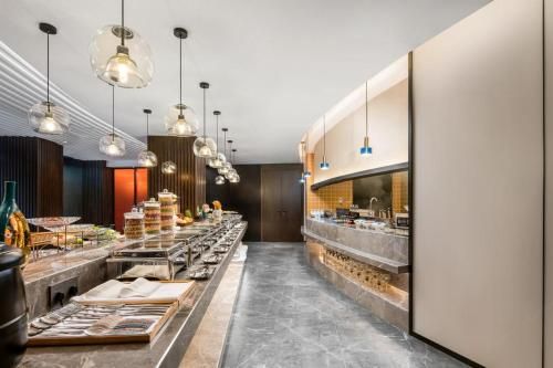 Mehood Lestie, Maoming High-speed Railway Station photo 3