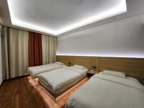 Border Town International Youth Hostel Fenghuang Ancient City Bar Street Branch main photo