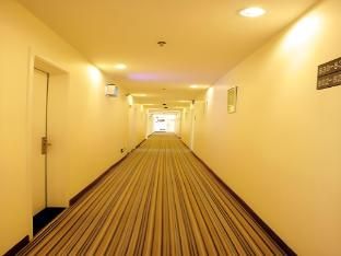 7 Days Inn Baoding Railway Station photo 3