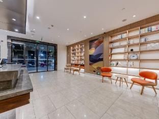 Home Inn Style - Shanghai National Exhibition Center Jiayi Road Subway Station photo 3