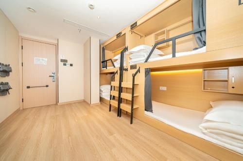 际庭青年旅舍-马当路地铁站店 photo 3