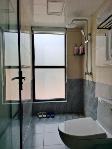 都江堰熊猫谷竹韵山房zhuyunshanfang - Shower