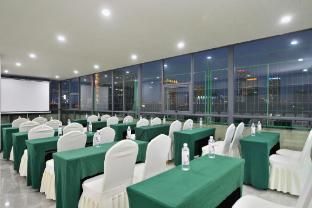 Yilong Yitang Hotel Kunming Railway Station Joy City Center photo 4