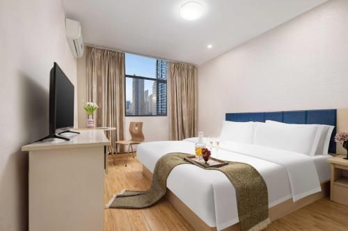 Hello Light Hotel Hankou Railway Station Flagship Store photo 3