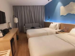 Orange Hotel Wuhan Hanjiang Road Pedestrian Street' main photo