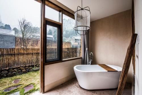 宁波栖霞山居丨森岛 main photo