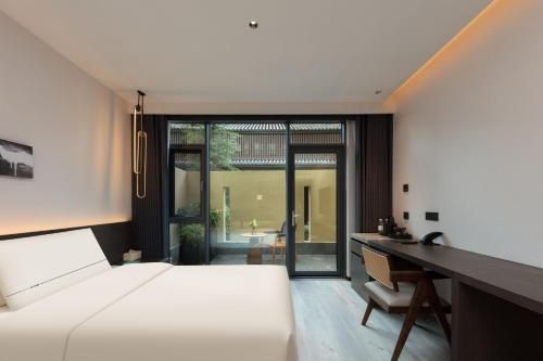 Atour Hotel Dali Ancient City March Street photo 5