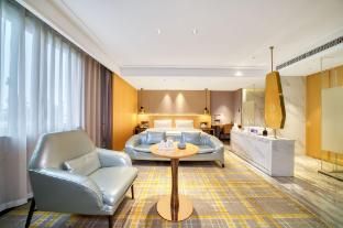 Hongye Ziling Hotel (Yongkang East Bus Station International Convention and Exhibition Center) main photo