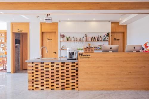 Poetlake hotel-LuguLake Lijiang photo 3