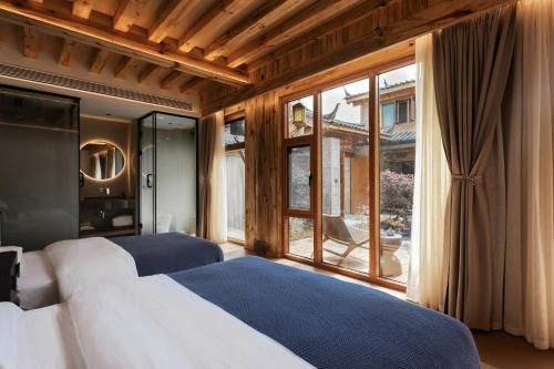 Serene Snowscape Wabi-Sabi Retreat main photo