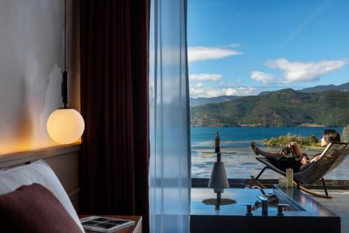 Lugu Lake Tingxia Isle Hotel - Balcony/terrace - 3