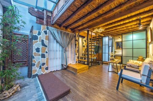 Lijiang Luming Beiqiu Forest Garden Private Villa-Deer inn - Balcony/terrace - 4