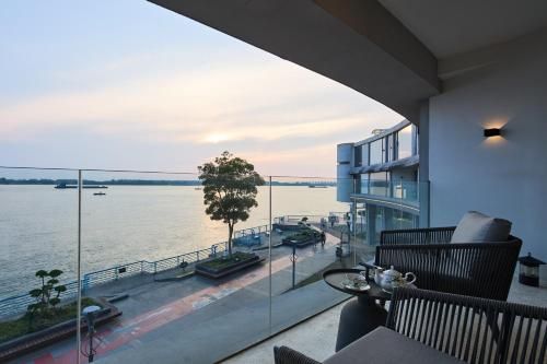 Floral Luxury Wuhu Lake Art Hotel photo 2