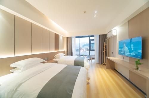Lucky Praised Scenery Hotel main photo