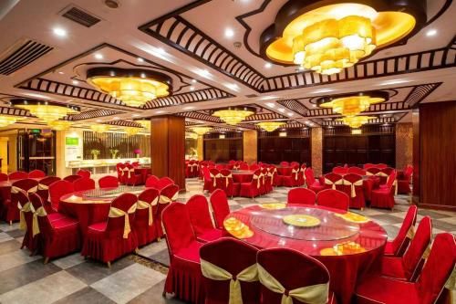 The Sky Gate Hotel-Free pick-up-Free Laundry-- At the Gate of Tianmen Peak Cableway photo 5