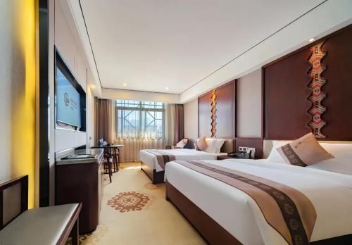 The Sky Gate Hotel-Free pick-up-Free Laundry-- At the Gate of Tianmen Peak Cableway main photo