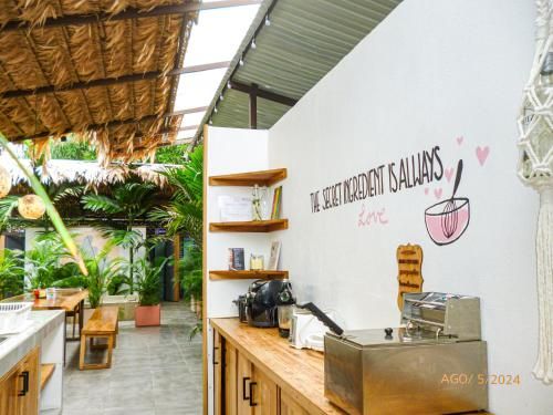 La Tribu Boutique Hostel for Women - Kitchen - 2