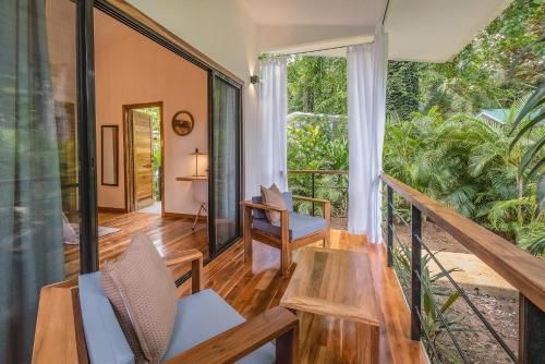 El Nido Jungle Lodge - Balcony/terrace