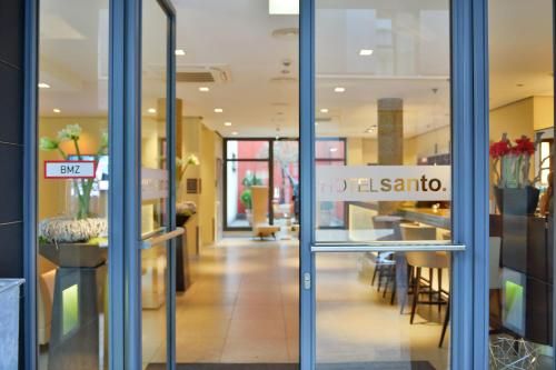 Hotel Santo - Entrance - 2