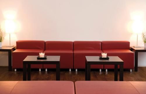 Hostel Koln - Shared lounge/TV area