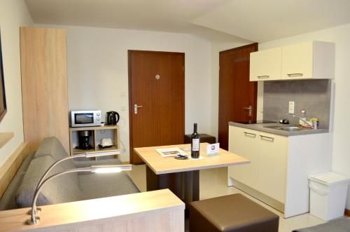 Hana Aparthotel - Kitchen