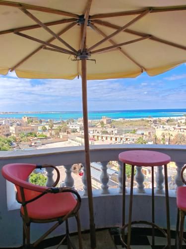 Business Tower photo 2