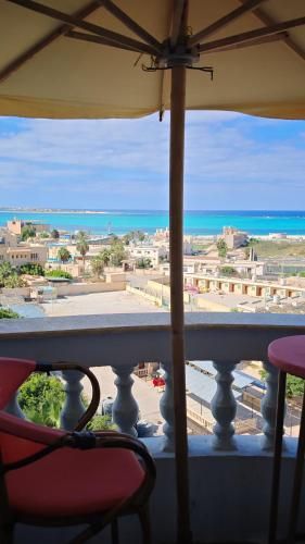 Business Tower photo 5