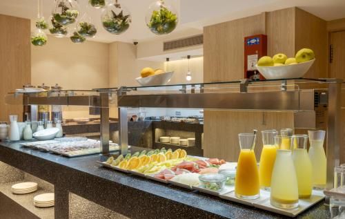 Ilunion Auditori Hotel - Food and beverages