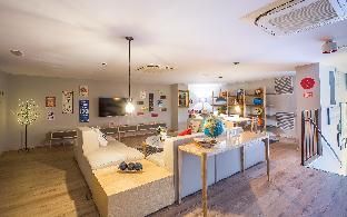 Yeah Barcelona Hostel - Public areas