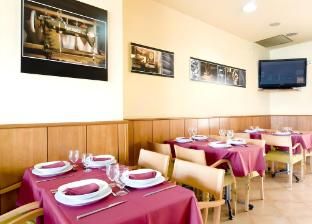 Hotel Ciutat de Sant Adria photo 3
