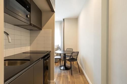 Apartamentos Laforja - Kitchen