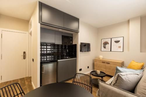 Apartamentos Laforja - Kitchen - 2