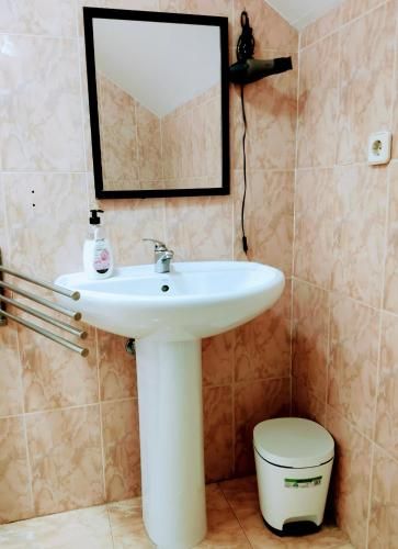 habitacion BARAJAS main photo